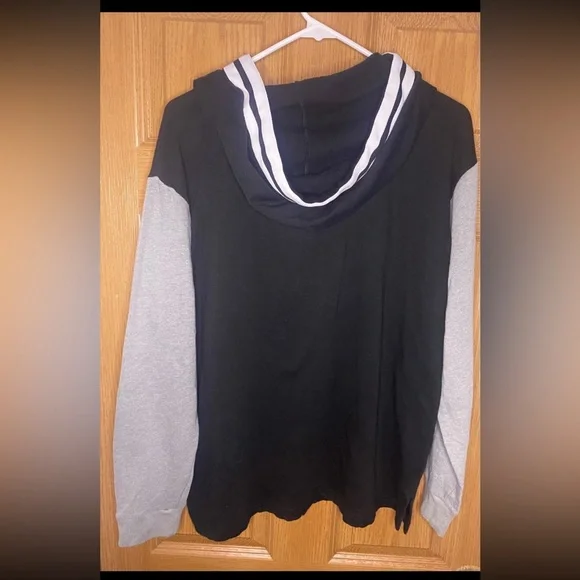 Victoria’s Secret pink bling half zip hoodie - Picture 3 of 5